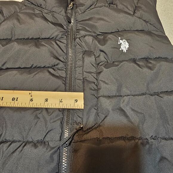 U.S. Polo Assn. Men’s Black Puffer Vest Size M Full Zip Quilted Sleeveless Jacke - Picture 9 of 11